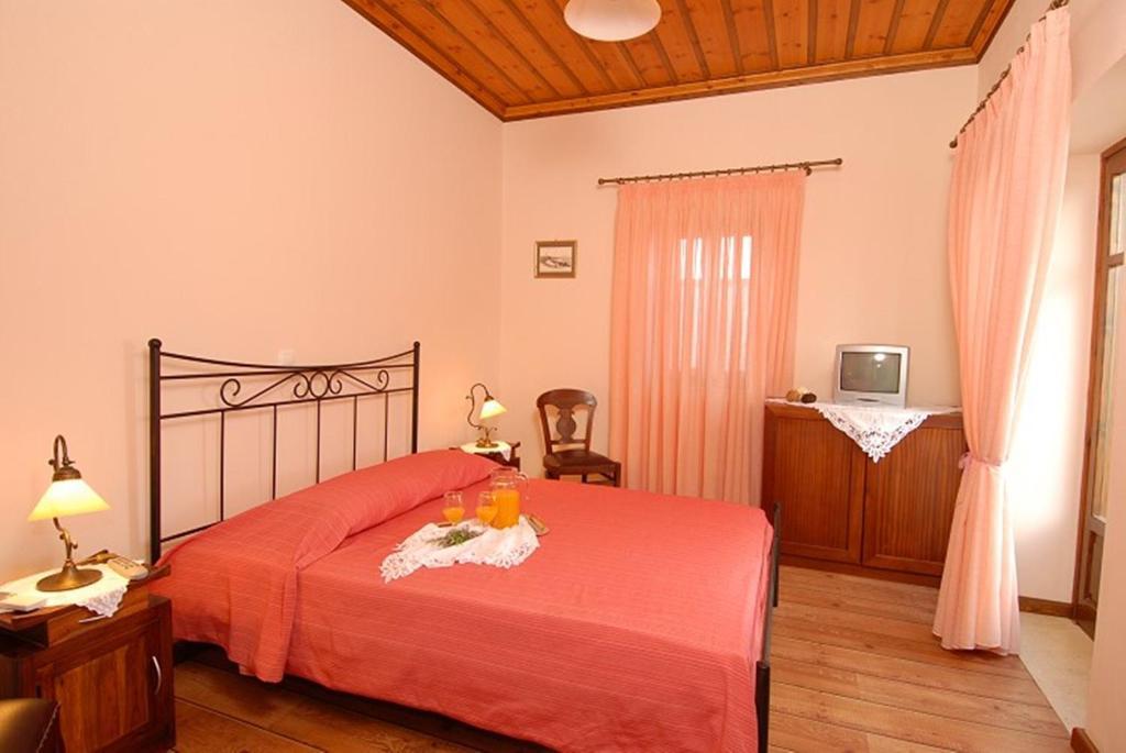Anatoli Labreon Otel Agia Marina  Oda fotoğraf
